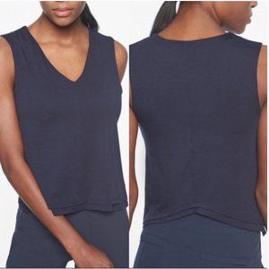 Athleta Essence double layer tank navy L EUC